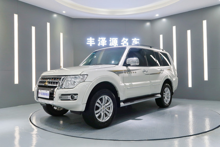 襄阳二手三菱帕杰罗 2019款 帕杰罗(进口)V97 3.8L 五门GLS 天窗 双差 中东版