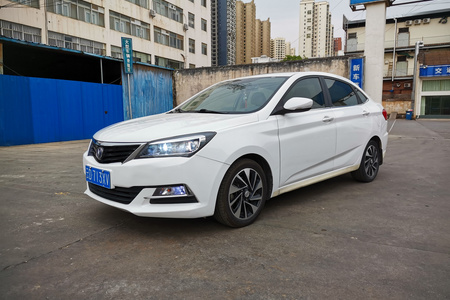 曲靖二手长安悦翔V7 2016款 1.6L 手动 乐趣型 国4